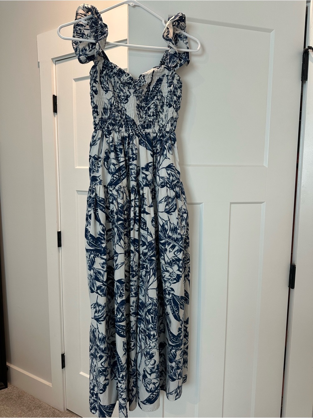 Abercrombie and Fitch Blue and White Floral Maxi Dress